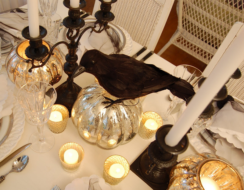 Halloween Table Setting Decorating