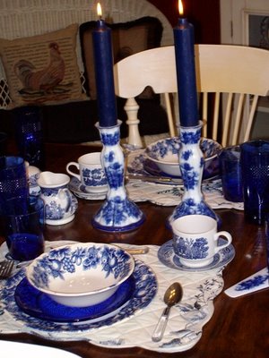 Blue & White Tablescape Table Setting