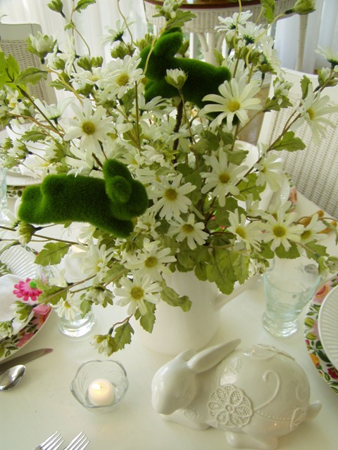 Spring Easter Table Setting Tablescape