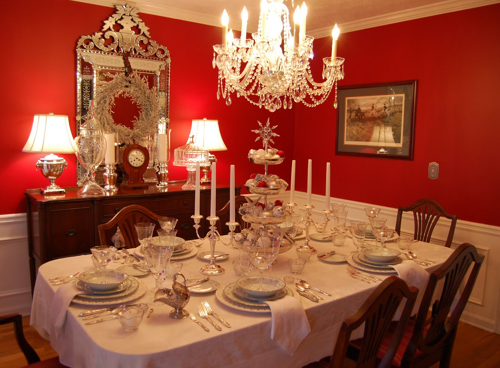 Christmas Tablescape Table Setting with Silver Tiered Centerpiece