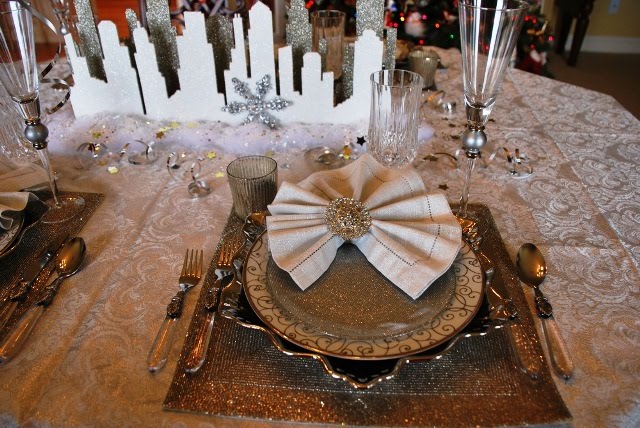 New Year's Tablescapes Table Settings