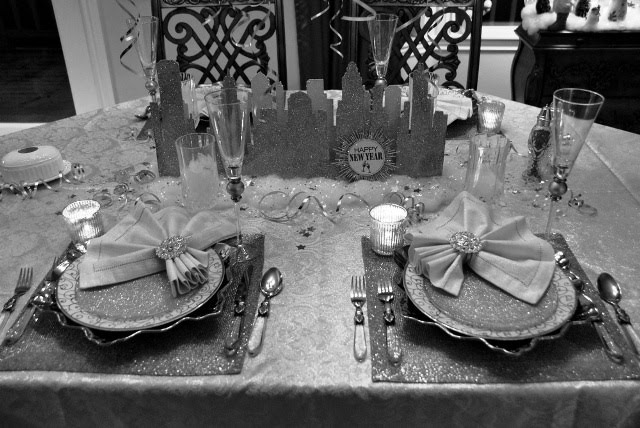 New Year's Tablescapes Table Settings